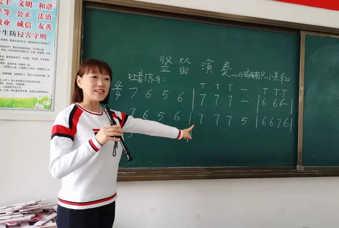 课堂小乐器拇指琴,课堂小乐器都包括什么