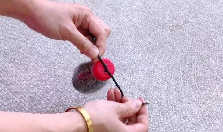 钢丝球沾满污渍怎么清洗,钢丝球的油污怎么去除