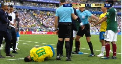 内马尔单刀不进,2018世界杯巴西内马尔彩虹过人