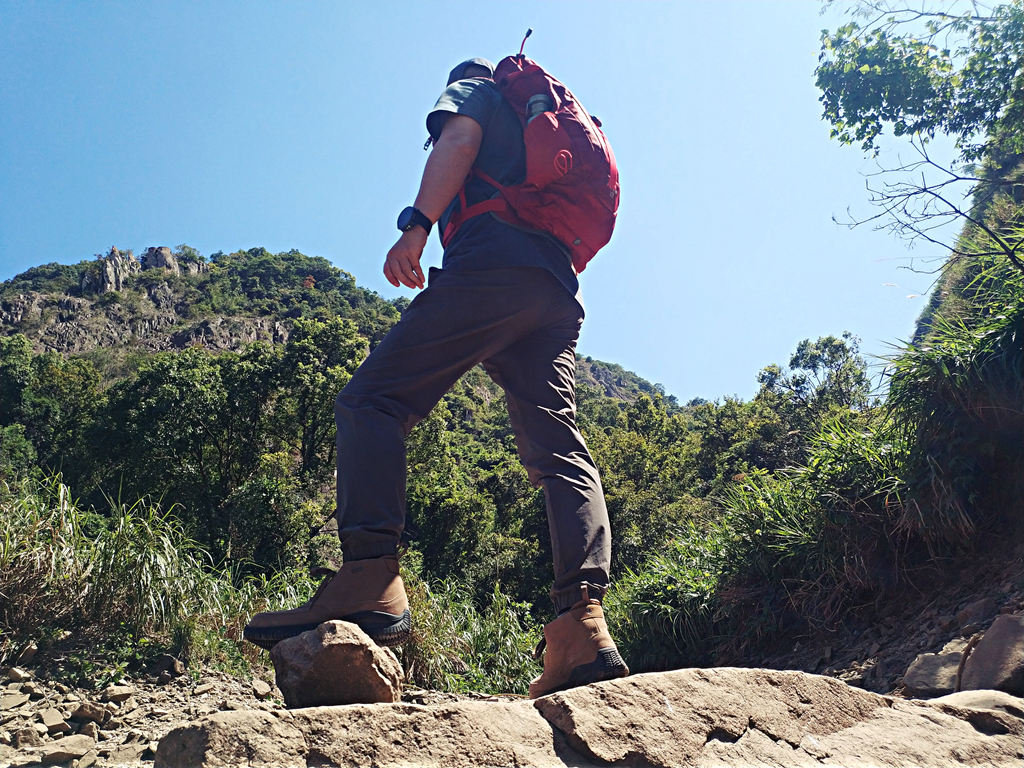 遨游仕t3徒步鞋有多重,遨游仕l3测评