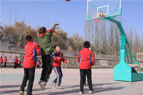 为中国足球梦想助力,为农村孩子筑梦爱心公益活动