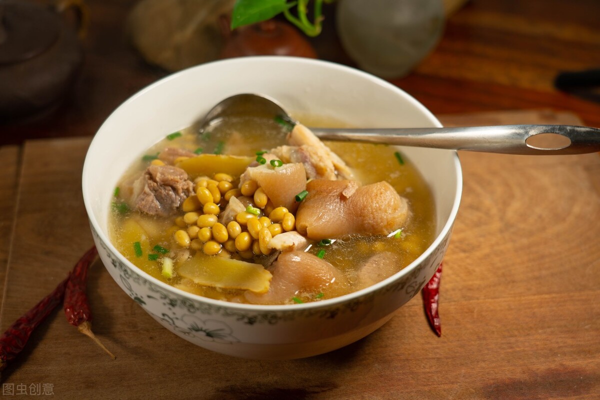 这才是卤猪蹄的正确做法香嫩软烂,正宗焖猪蹄的配方