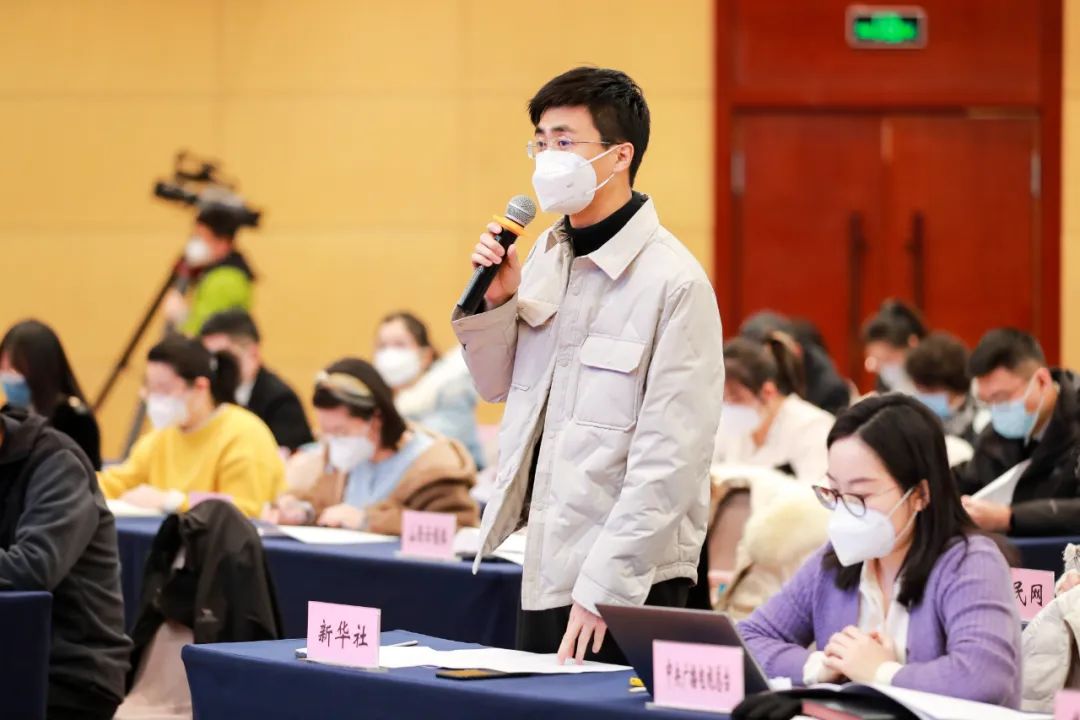 省政府新闻办举行《山西省加快复工复产和服务业复苏若干措施》政策解读新闻发布会