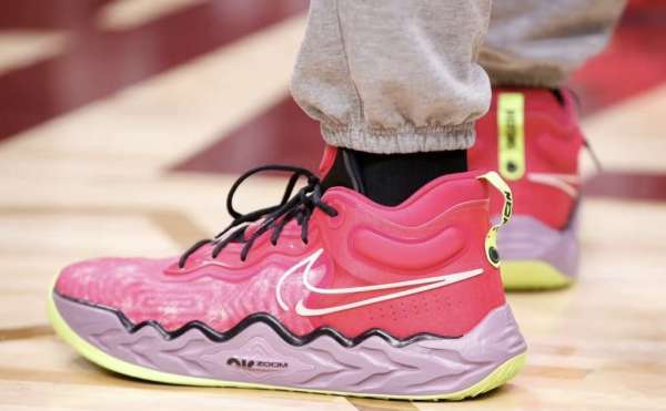 2022全明星战靴,2024年nba全明星名人赛上脚球鞋