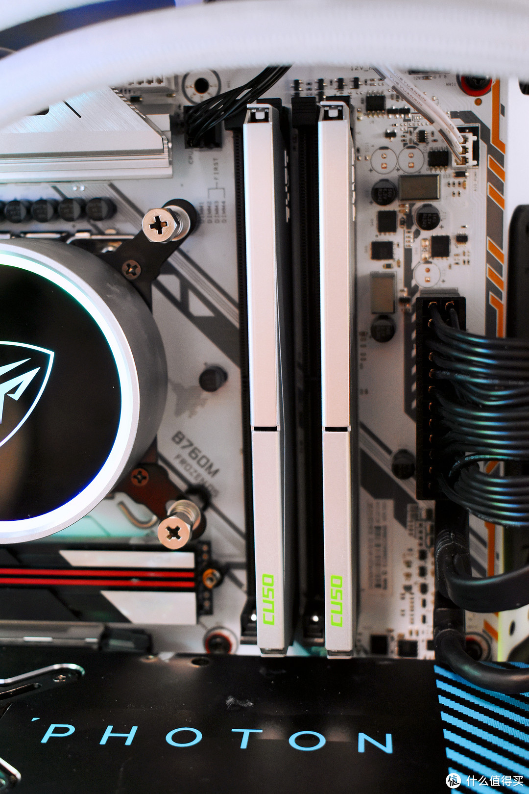 性价比之王！酷兽（CUSO）夜枭DDR56400内存上手，省钱也有强战力