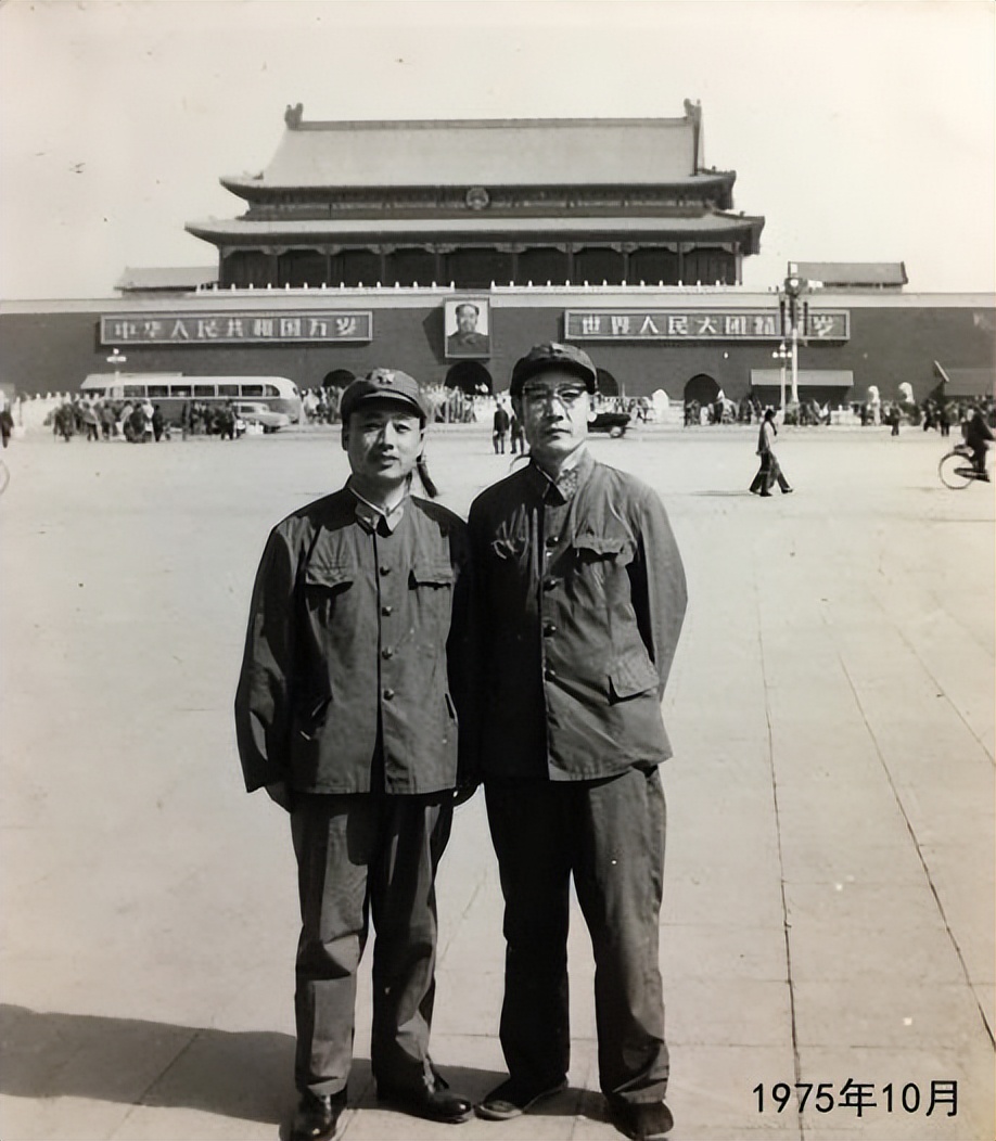 铁 路 情 缘 作者：铁二代 卢州