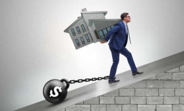 房奴跟租房谁更苦,房奴和没买房的生活的区别