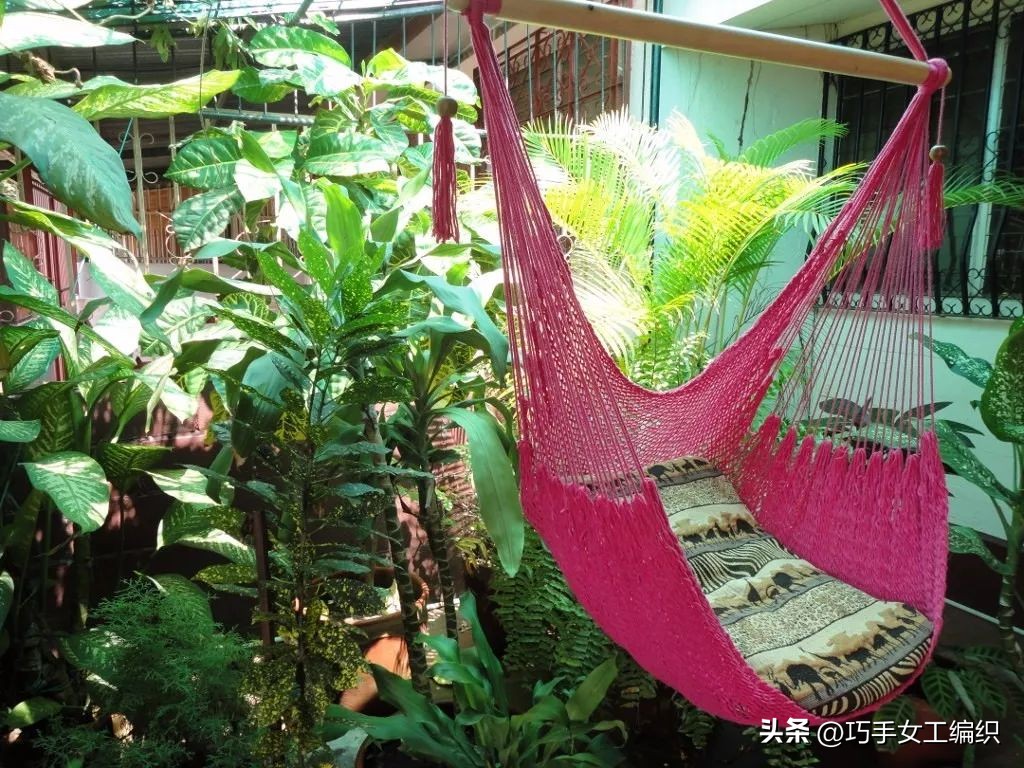 别再只会钩床罩，钩一张这样的吊床简直好用到你不信