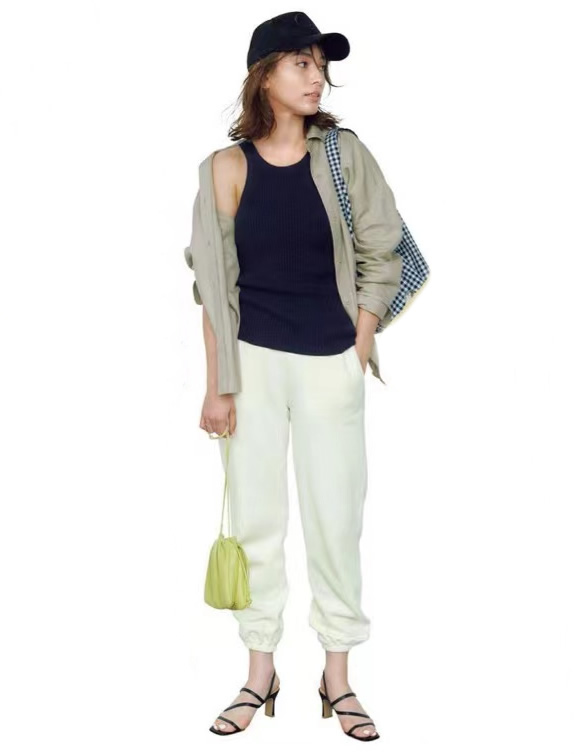 夏季多巴胺配色穿搭,以白色为底色的多巴胺穿搭