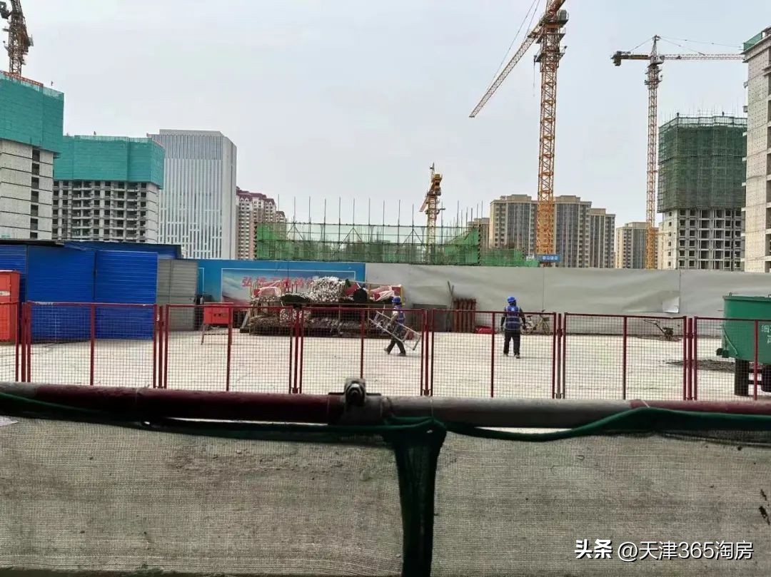 融创复工楼盘,天津融创精彩天地商业项目复工