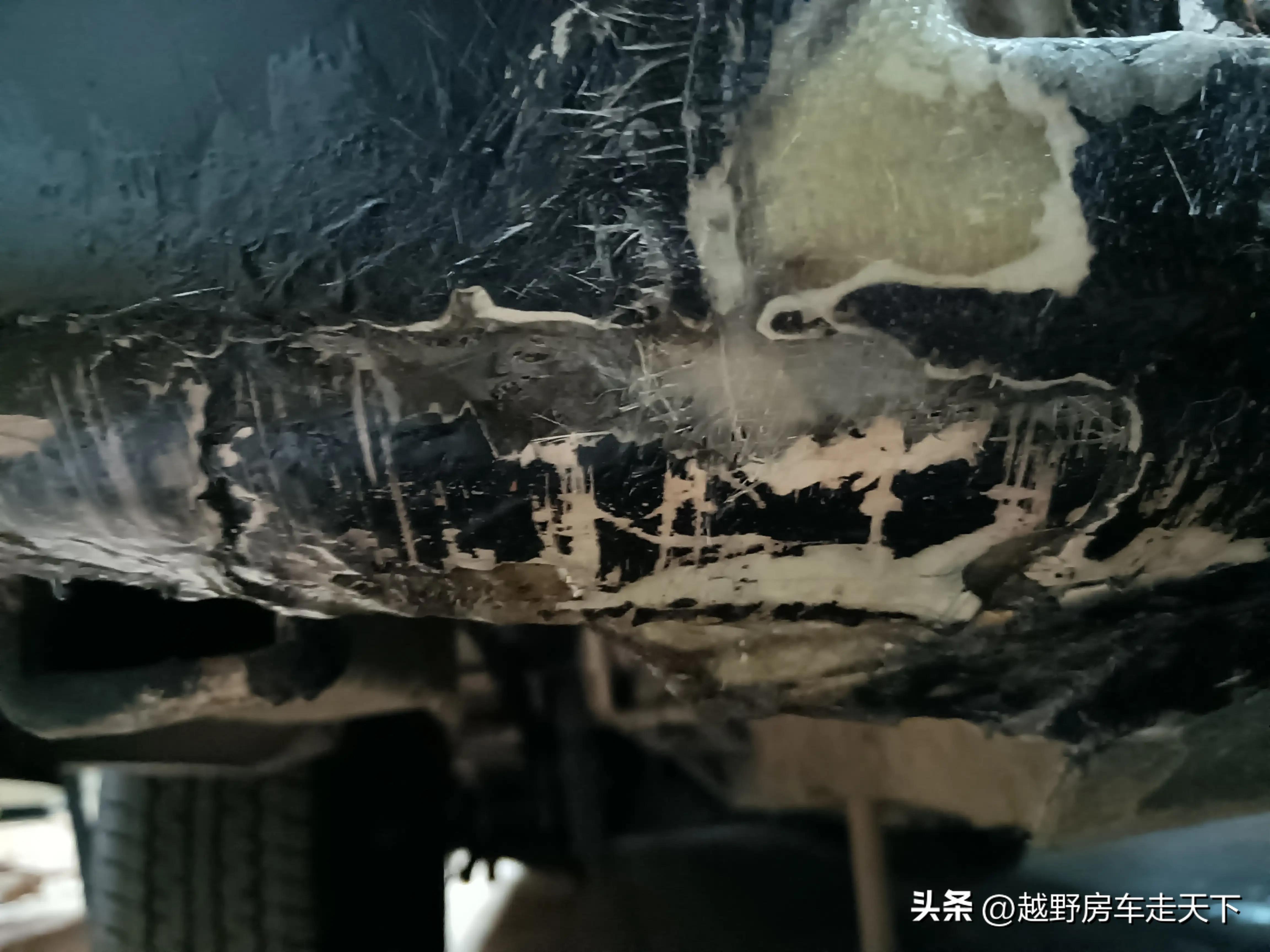 大流沙砸坏车子,铁皮车壳撞裂开怎么修复