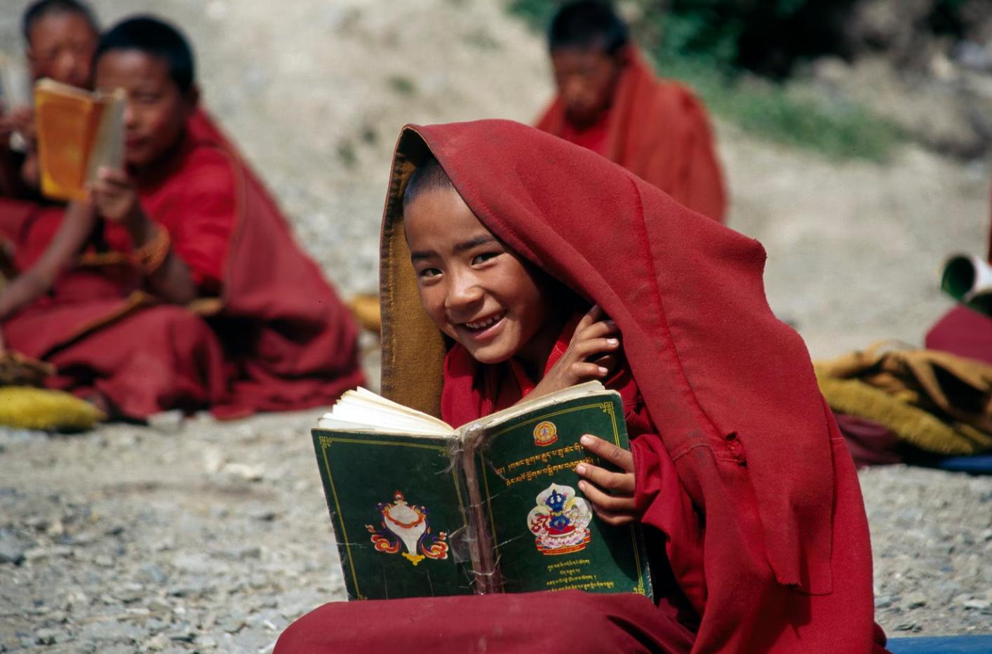 学校世界读书日主题活动方案,世界读书日机关单位活动策划方案