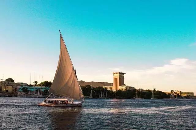 埃及开罗10天7晚深度游,埃及10日游内飞邮轮