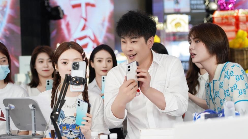 辛巴助力农村发展,辛巴带货21个亿