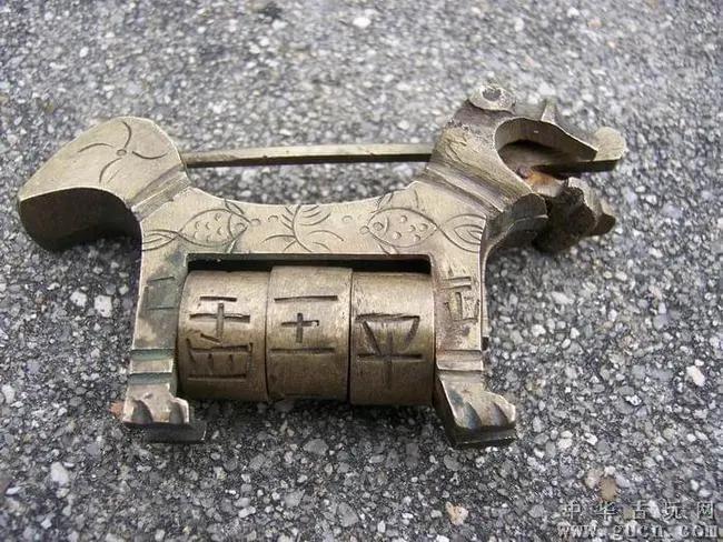 明清时期的各种铜铁锁,手工精致古代金锁