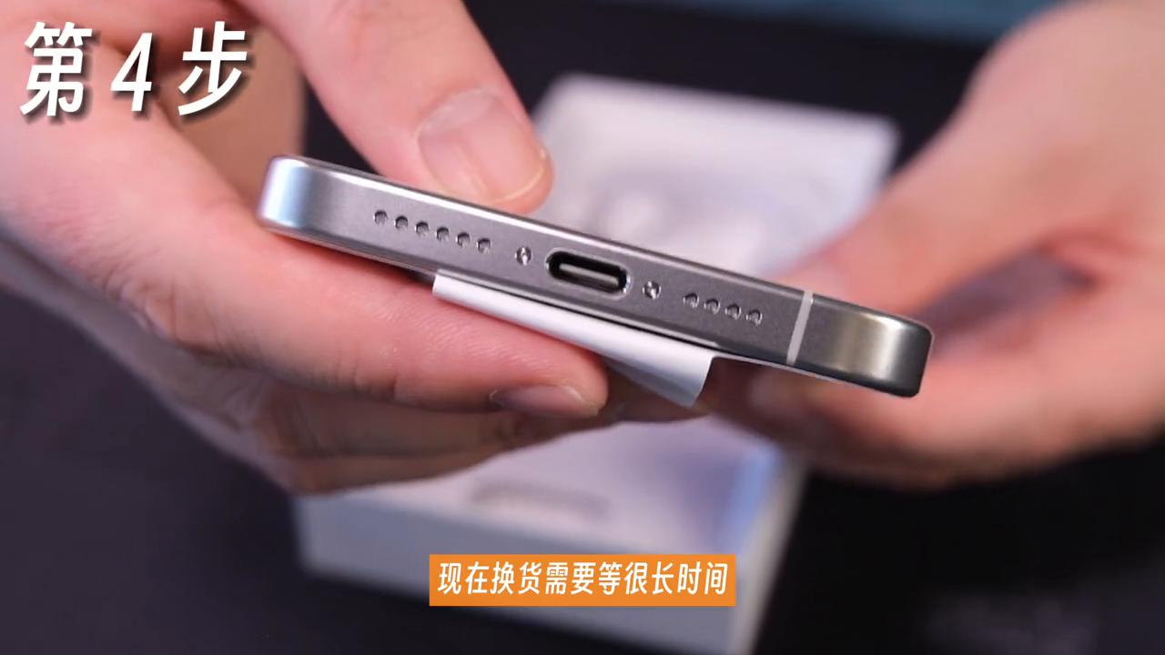 发现前置摄像头有点灰尘怎么搞,发现摄像头里有灰可以申请售后吗