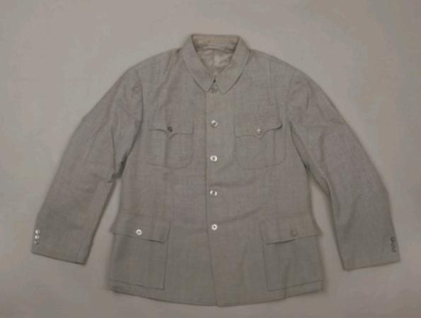 1952年*颖超邓**生病,周恩来去颐和园看望她,提醒卫士:一定要买票