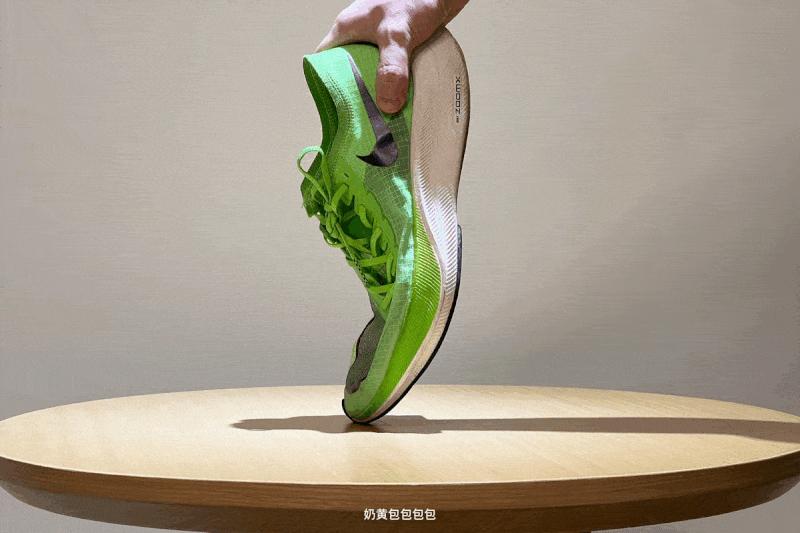 马拉松碳板鞋优势,马拉松next2碳板zoom竞速跑鞋