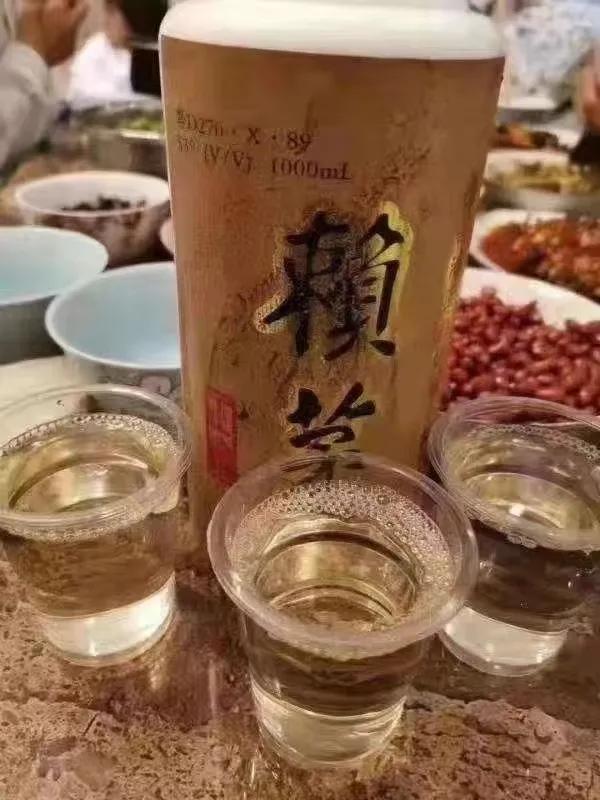 1997年庆祝香港回归赖茅酒多少钱,赖茅庆香港回归酒53度今日售价