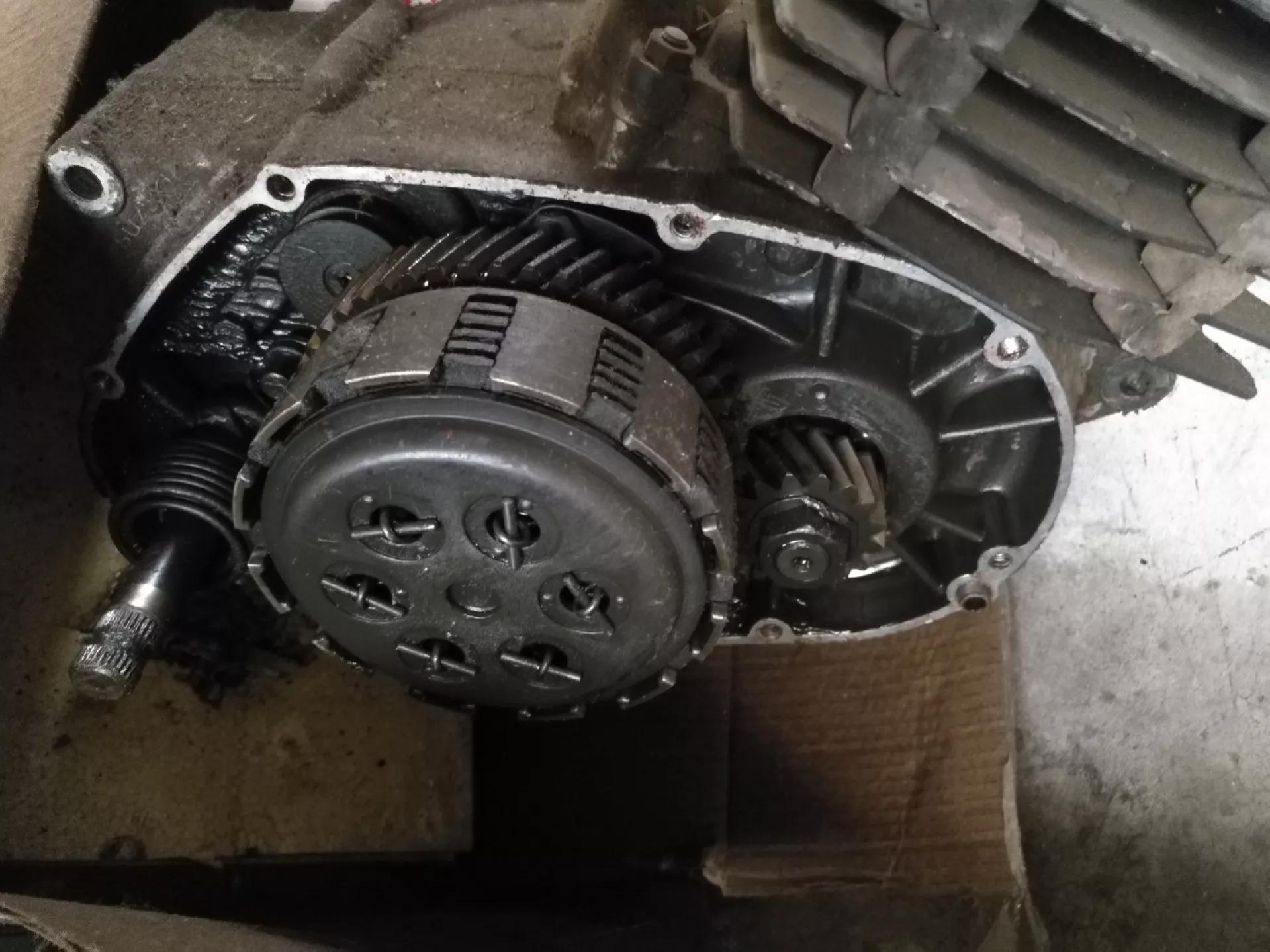 金城铃木ax100和金城100的区别,铃木ax100摩托车爆发力好吗