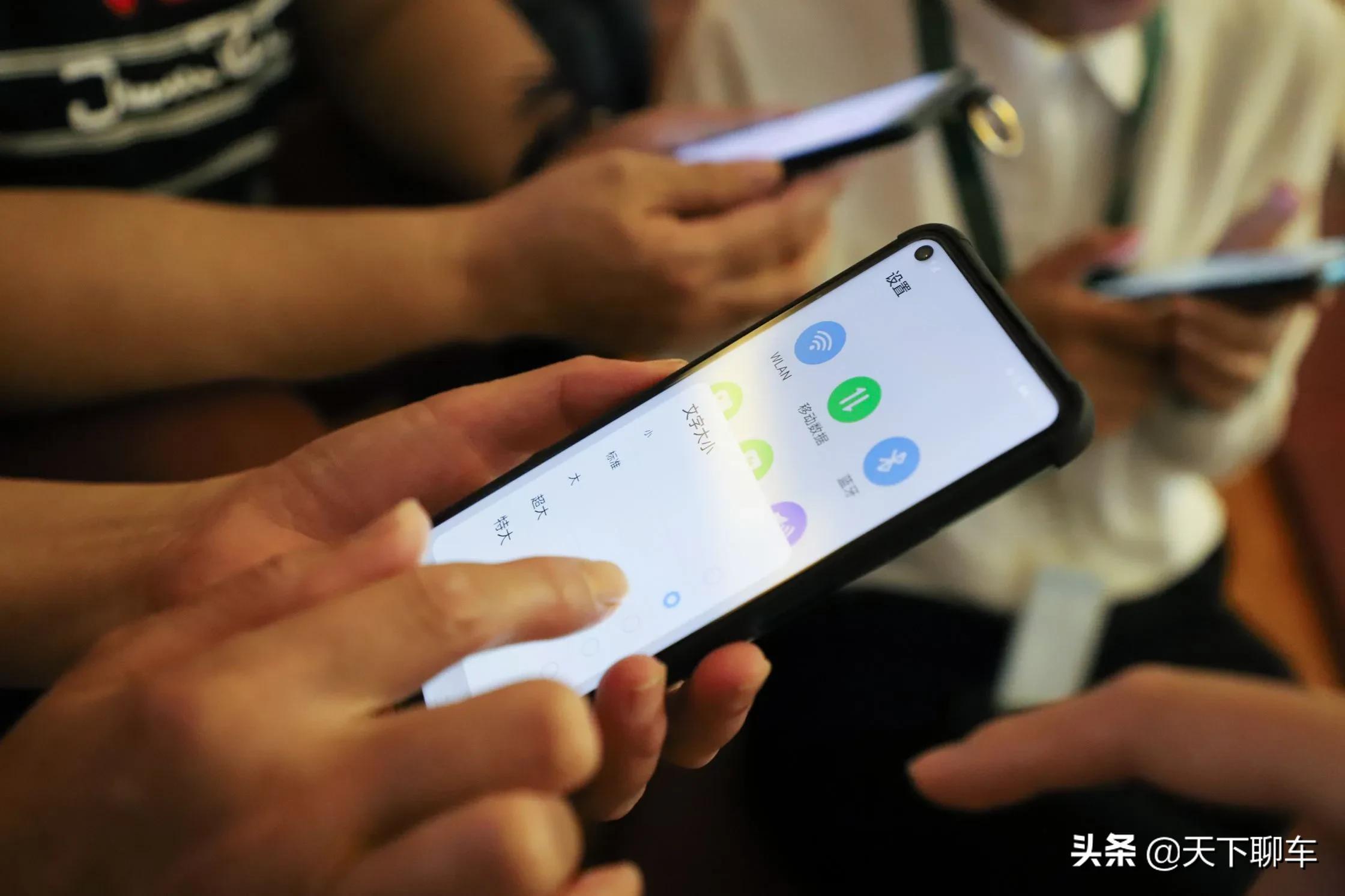 父母用什么智能手机不卡,父母智能手机不能用怎么办