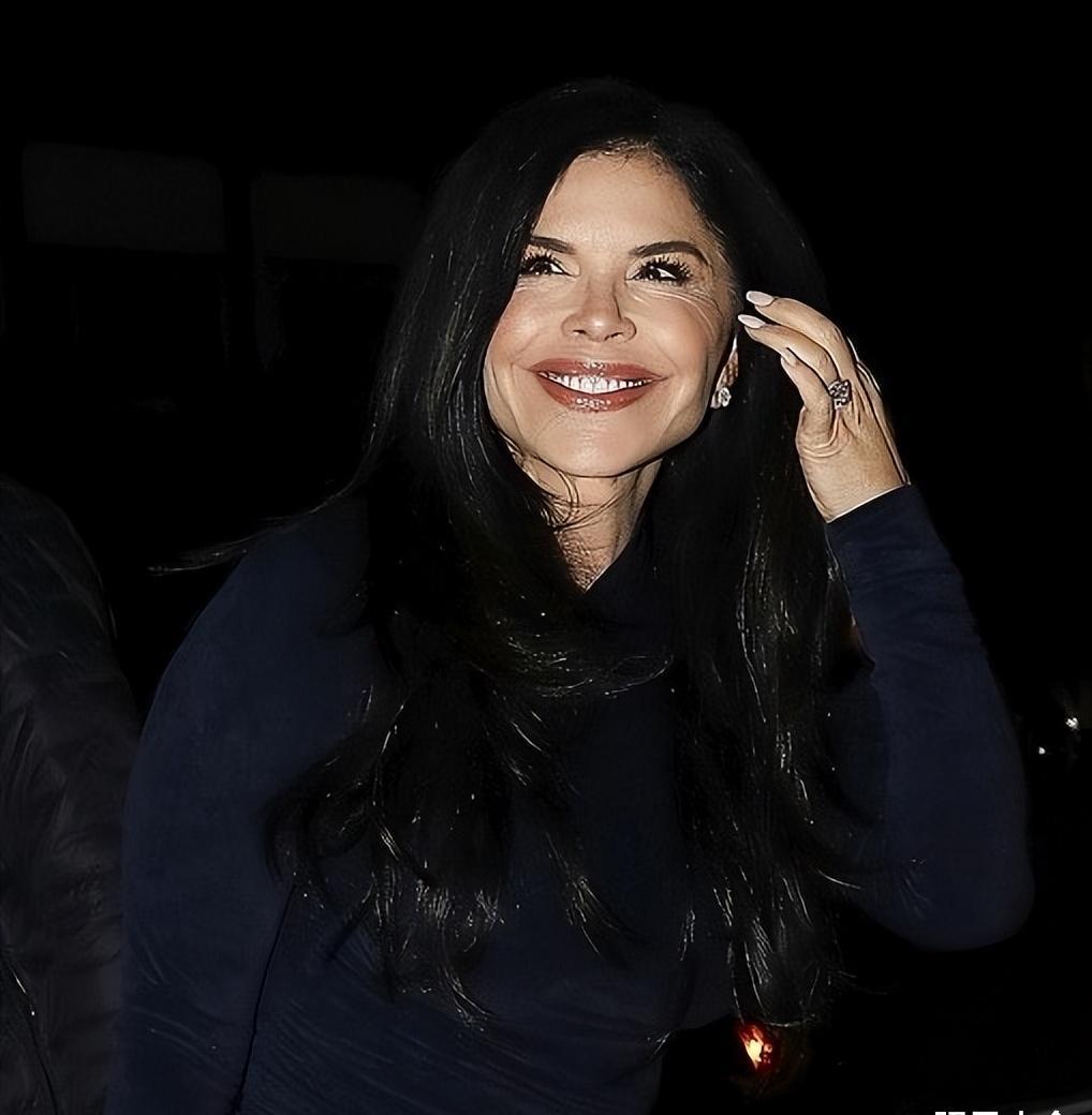 桑切斯和贝索斯的关系,桑切斯带给贝佐斯的情绪价值