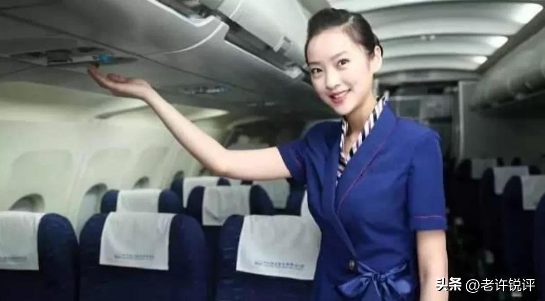 女乘客吐槽卧铺车厢3男1女真尴尬，结果12306答复真霸气