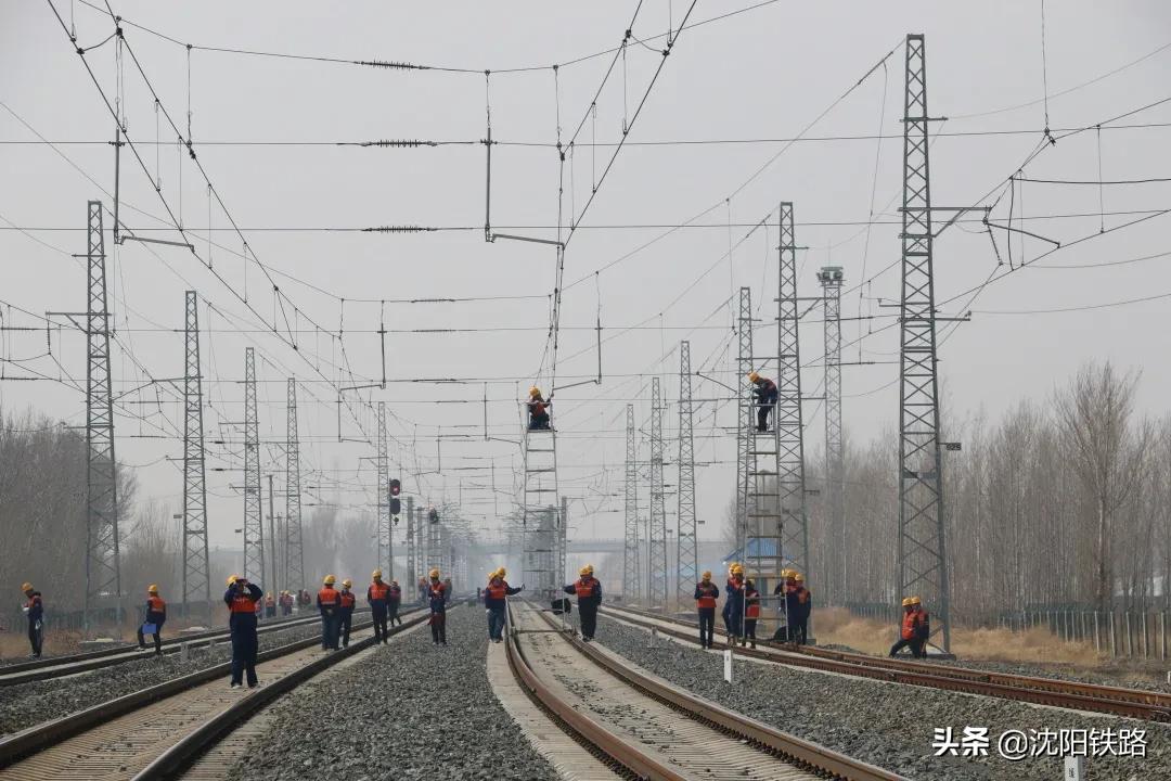 涨知识铁道信号知识汇总,动车接触网不会磨坏吗