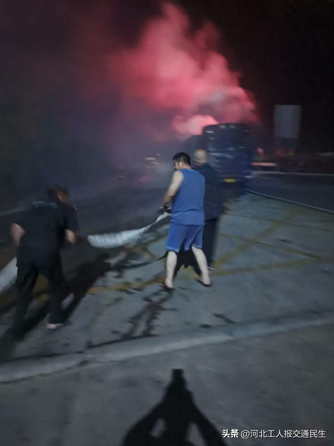 大货车自燃事故,大货车自燃事件