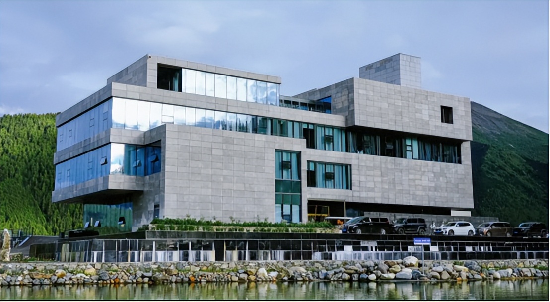 七月尾更适合去四姑娘山的哪条沟,四姑娘山普通游客可上到多少海拔