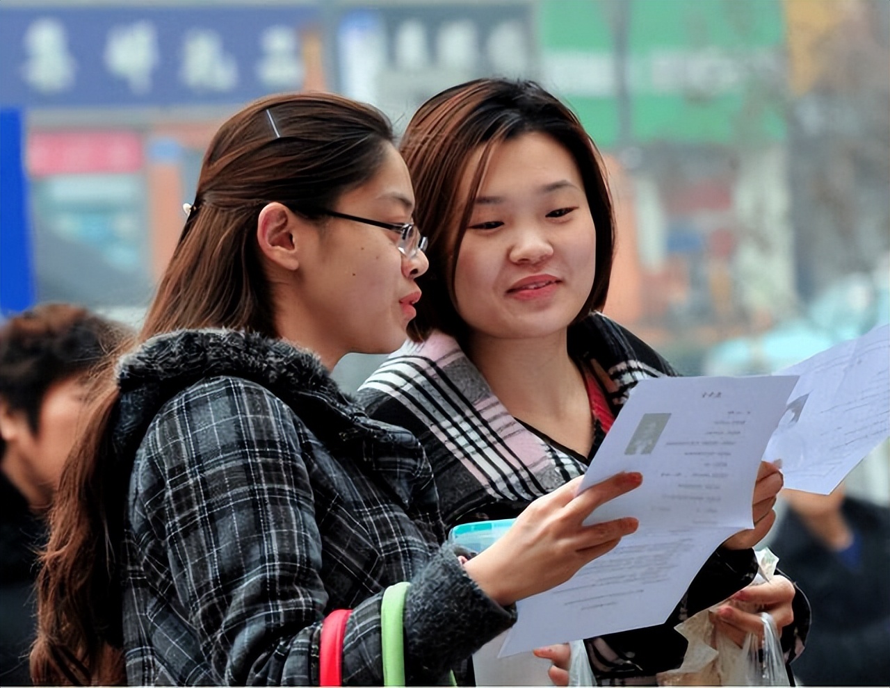 体制内新型“排斥现象”：选调生傲视一切，事业编竟不是最底层？