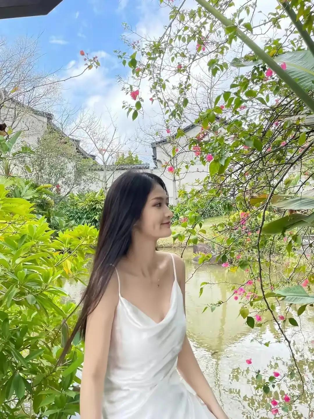 初夏怀春的散文,孟浩然早春江上抒怀