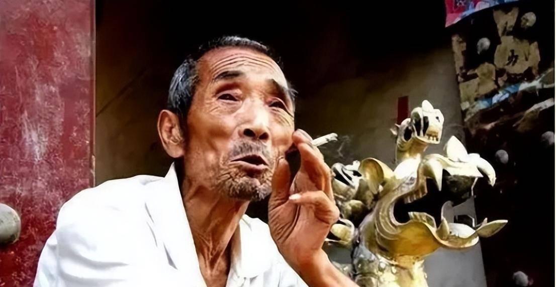 河南老汉靠造假发财,河南老汉造假一年赚1亿多