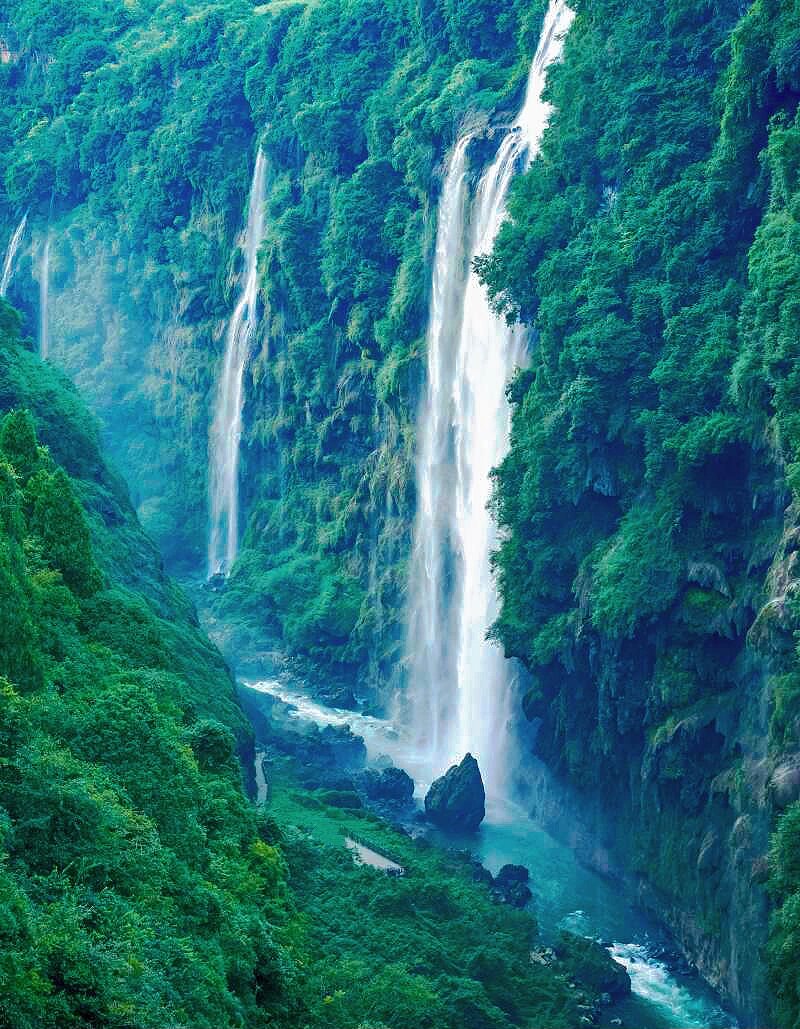 贵州媲美黄果树的瀑布,贵州野瀑布比黄果树好玩多了