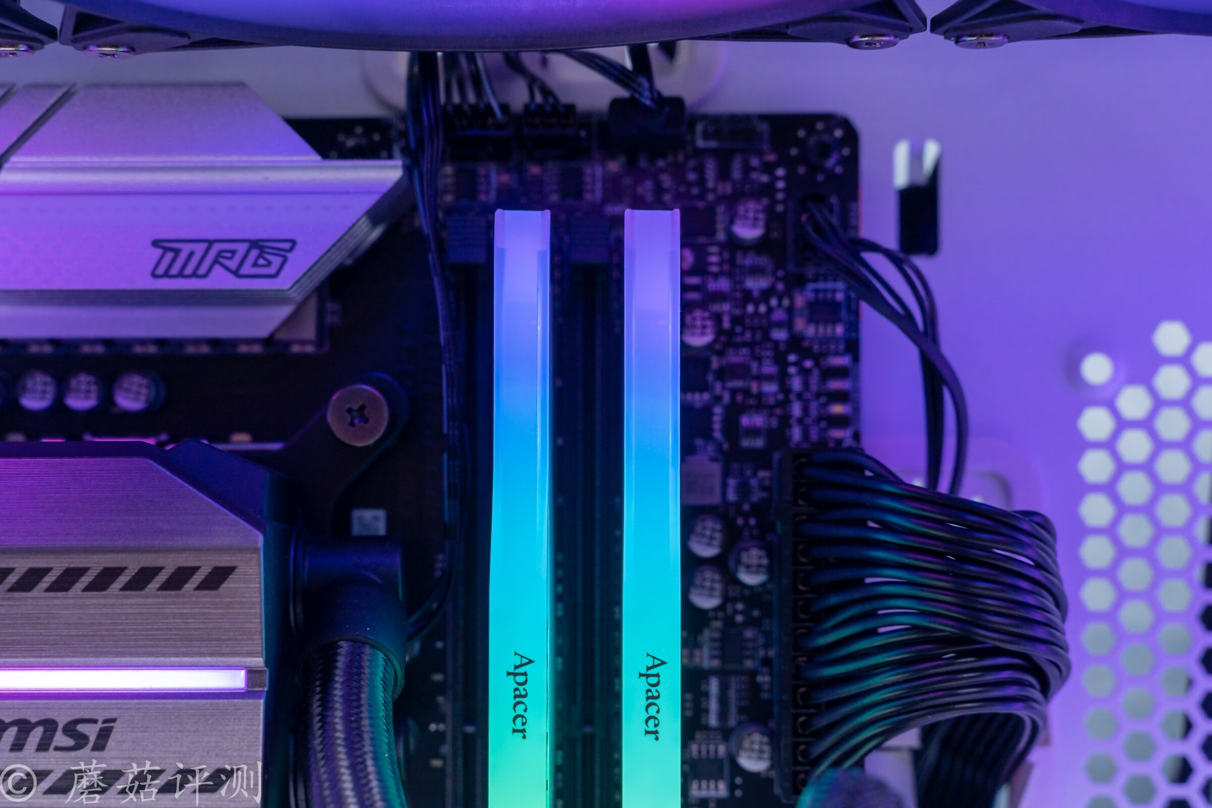 宇瞻ddr4240016g普条怎么样,宇瞻暗黑8gddr43600白色