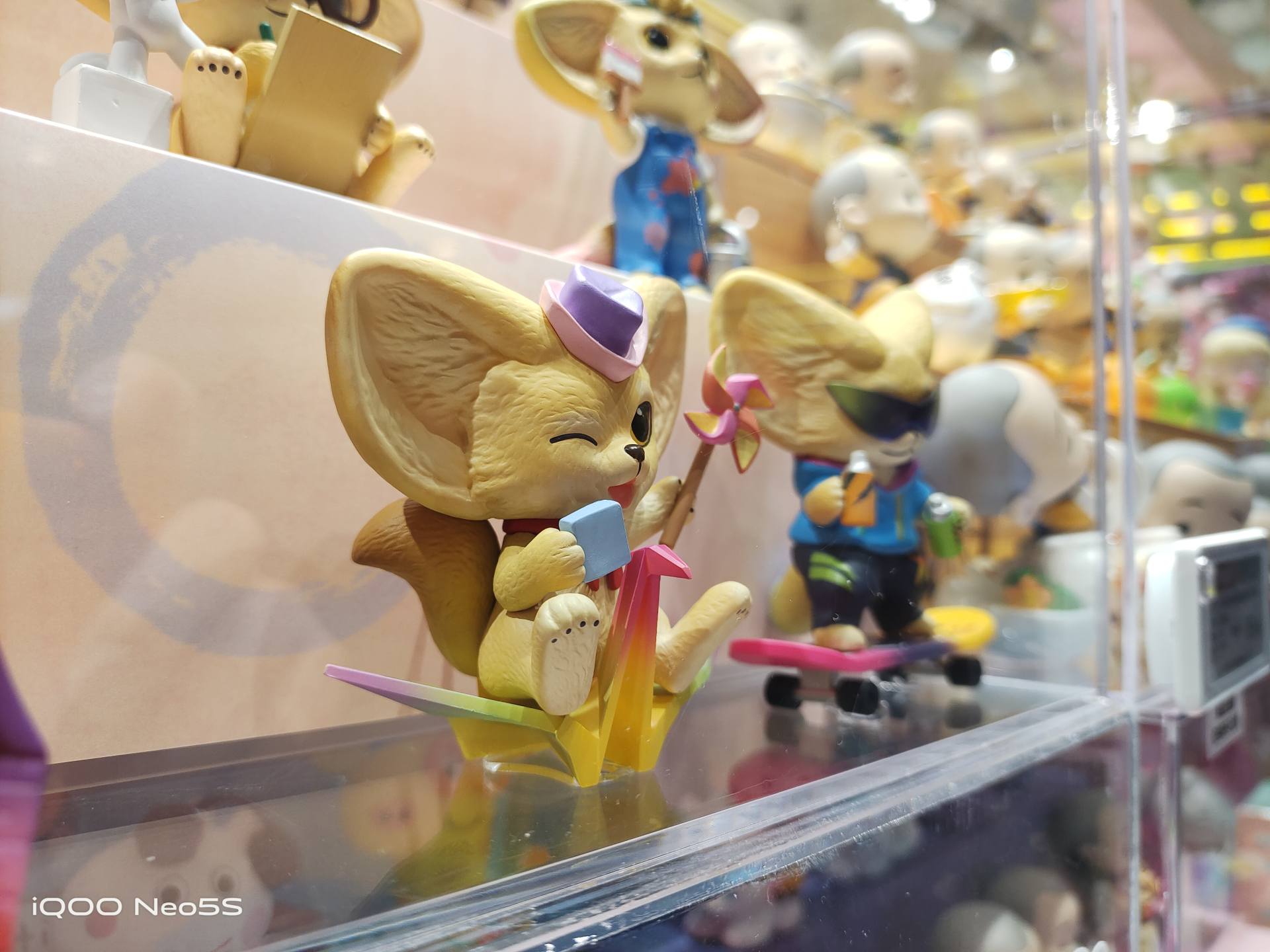 游戏拍照两不误的iqoo手机1500以内,iqooneo5快充