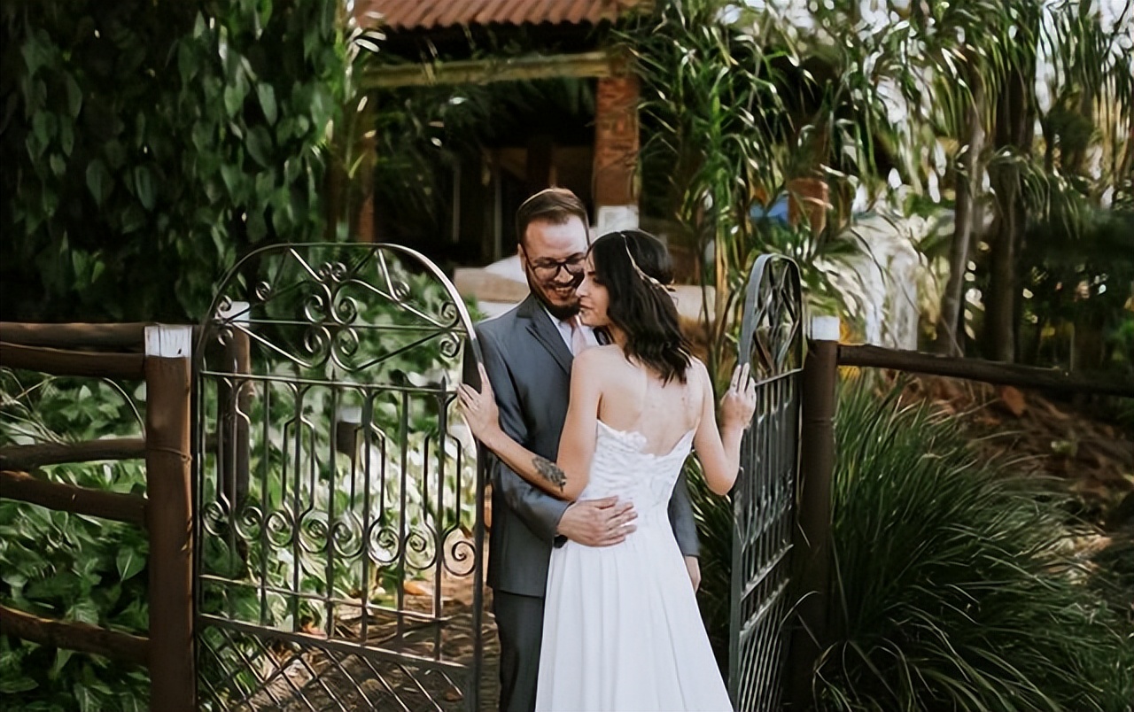 女人一旦动了真心的表现,若女人真的动了情才会有这些表现