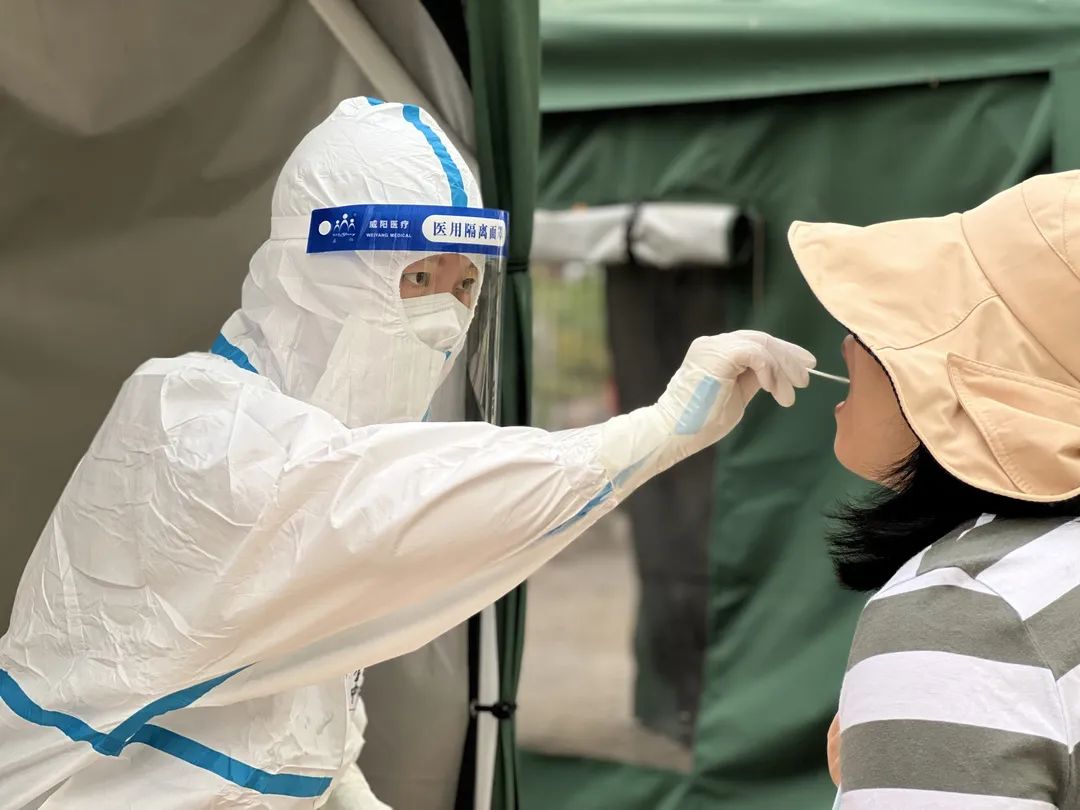 疫情防控志愿者核酸检测,众志成城核酸检测医疗队紧急驰援