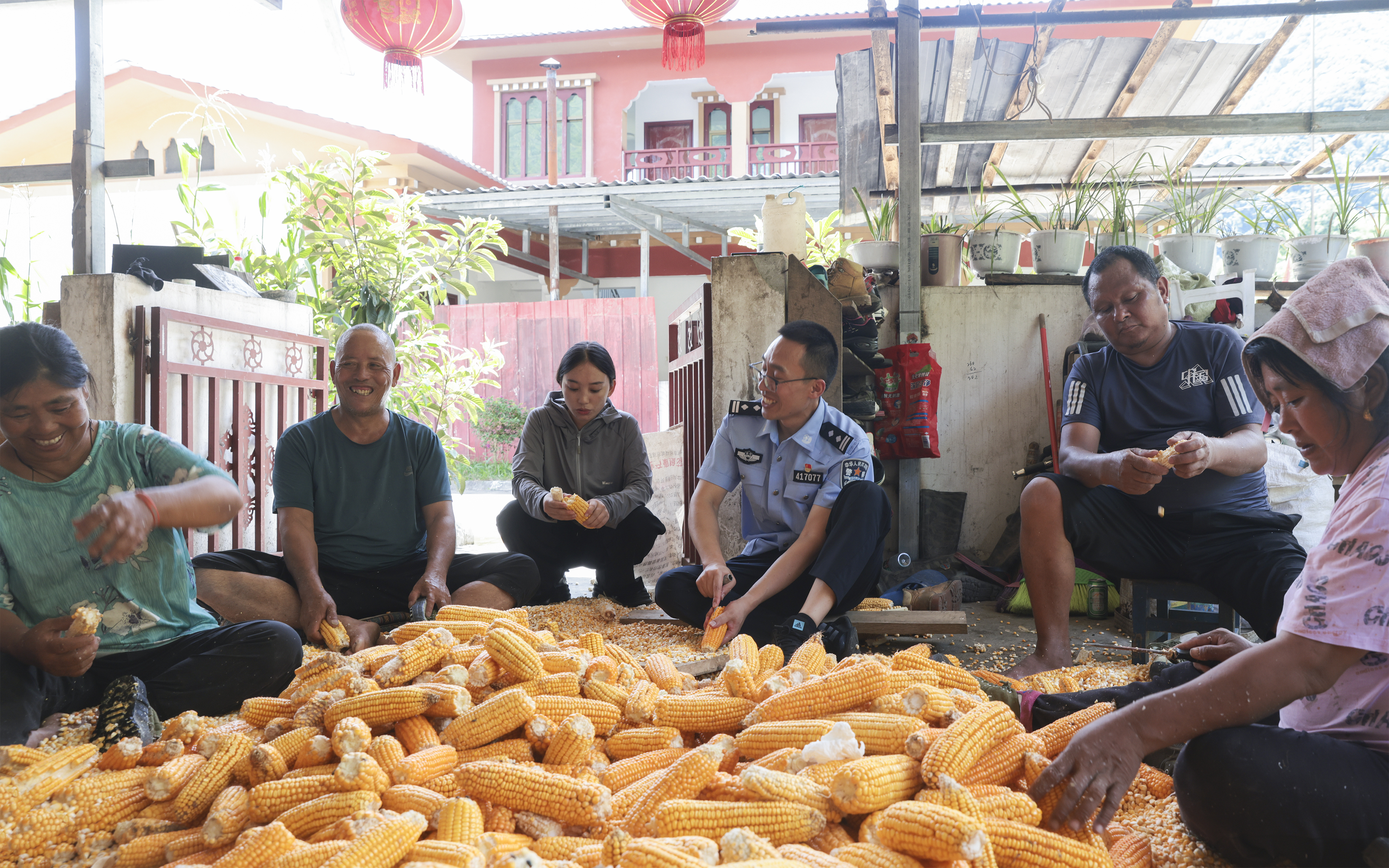 【忠诚的足迹大美边疆】第一书记的滋味——林芝公安驻村工作队伍助力乡村振兴的故事