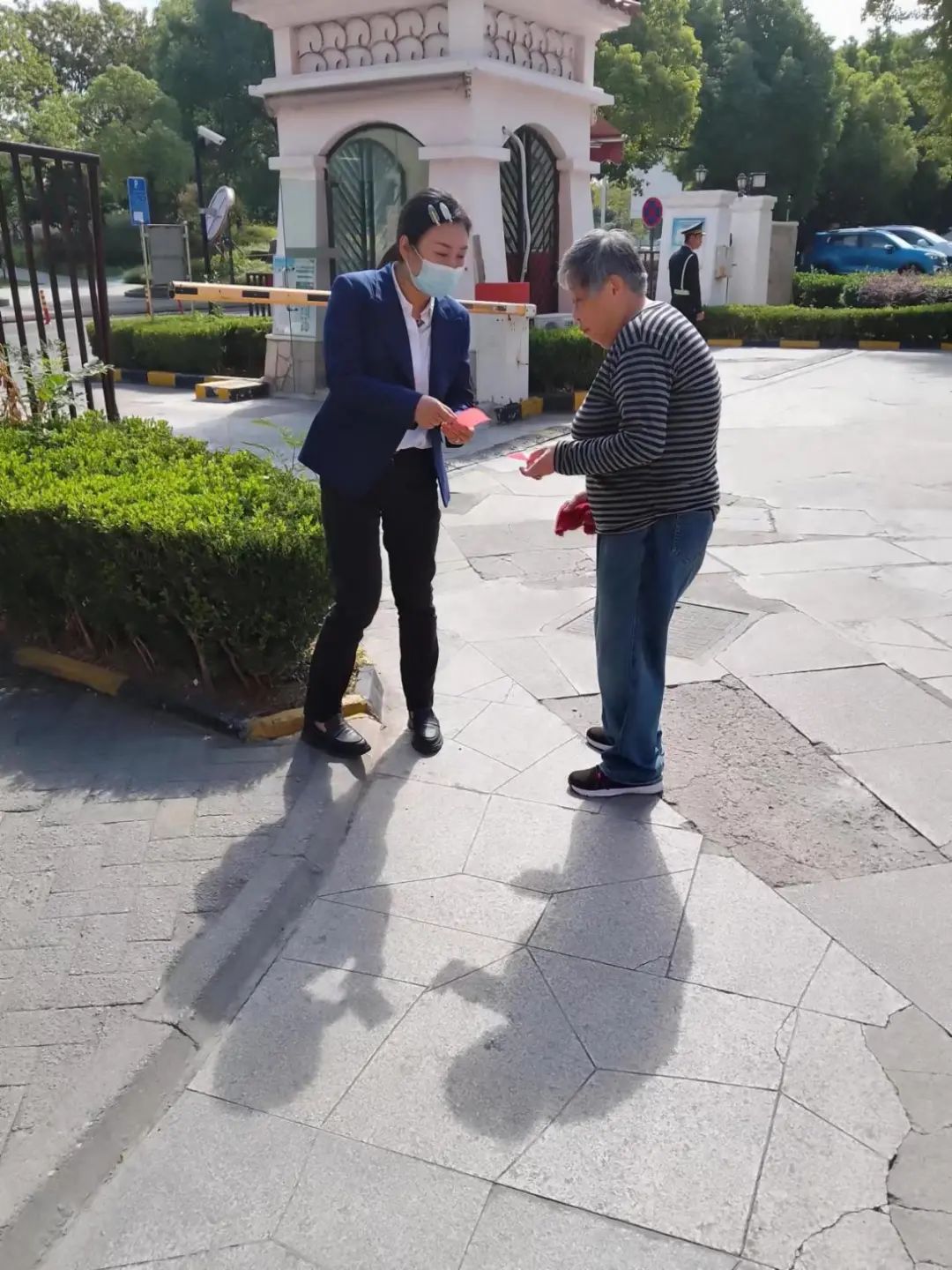 鑫动时刻和平小店多少钱,鑫动时刻衣服