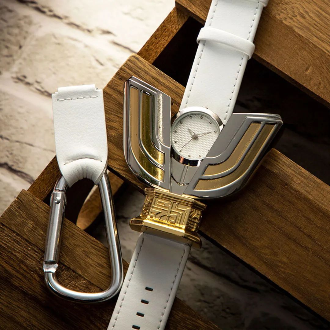 把神光棒带到学校,神光棒放在衣服里