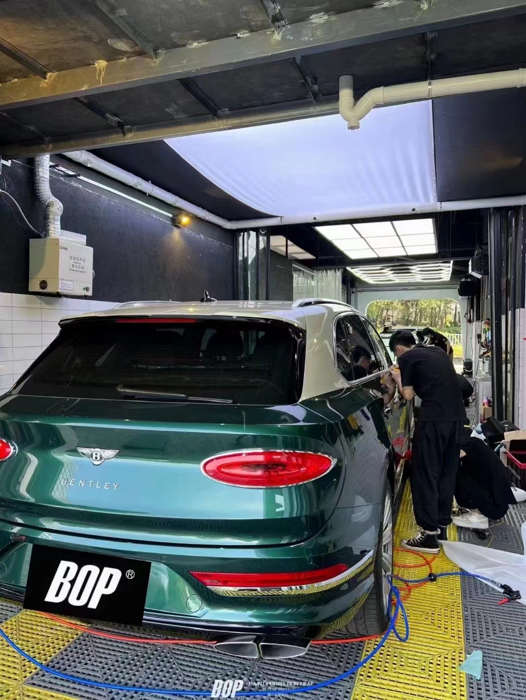 宾利添越到底值不值得买,宾利添越不值得买吗