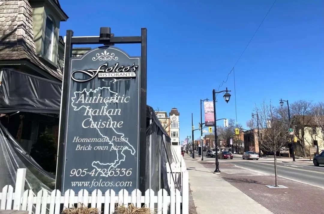 三个00后赚100万,三个00后月入百万