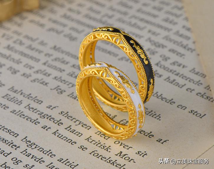 白金和黄金哪个好,现在市场上白金贵还是黄金贵