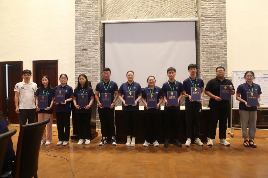 扬帆中慧梦想启航：亚太中慧集团2022届新员工入职培训圆满结束