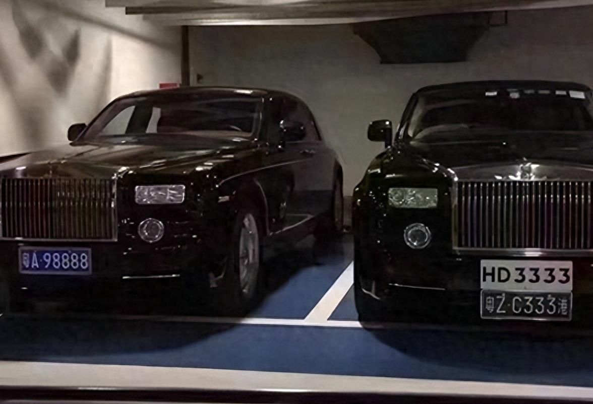 许家印歌舞团曝光：翘臀大胸，奢华考核五星住宿