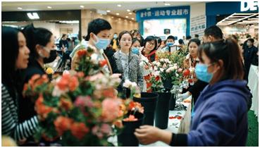 贵阳市民组团告别宜家，却意外发现这个宝藏商场