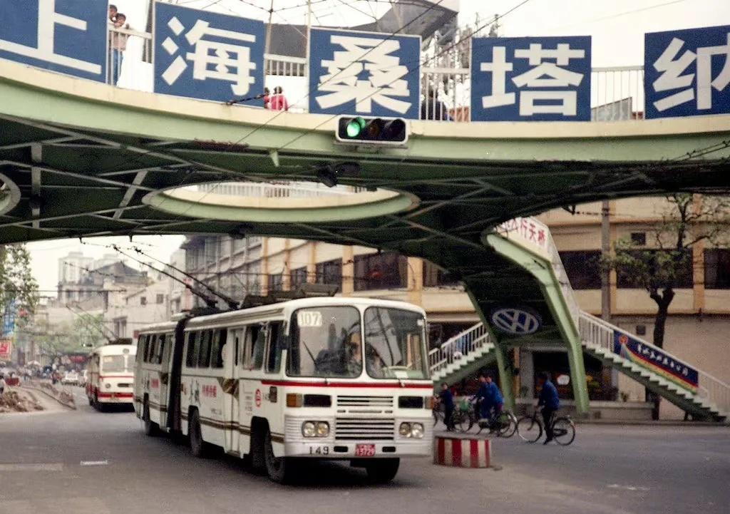德军屠杀犹太女人的真实影像,纳粹集中营屠杀女性暴行案