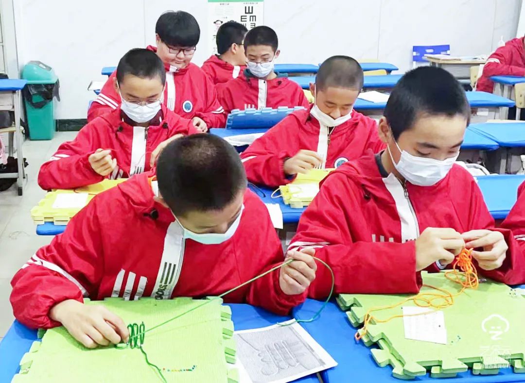 兴安盟扎赉特旗第三中学,内蒙古扎赉特旗音德尔第三小学