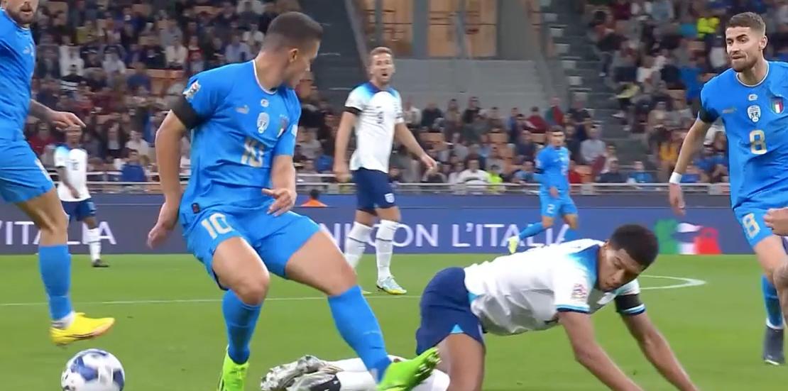 豪强悲喜夜：巴西3-0意大利1-0送英格兰降级FIFA第37客胜德国